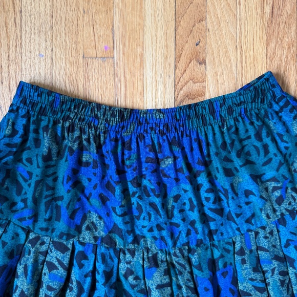 Flowy Vintage 80s Patterned Midi Skirt - Picture 6 of 7